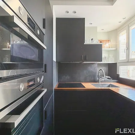 Spacious Modern One-bedroom In The 13th District Apartamento