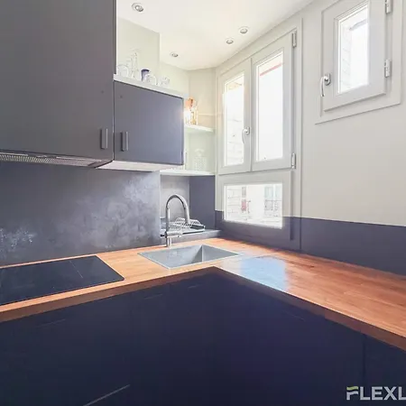 Apartamento Spacious Modern One-bedroom In The 13th District