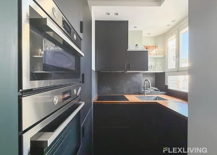 Spacious Modern One-bedroom In The 13th District Apartamento